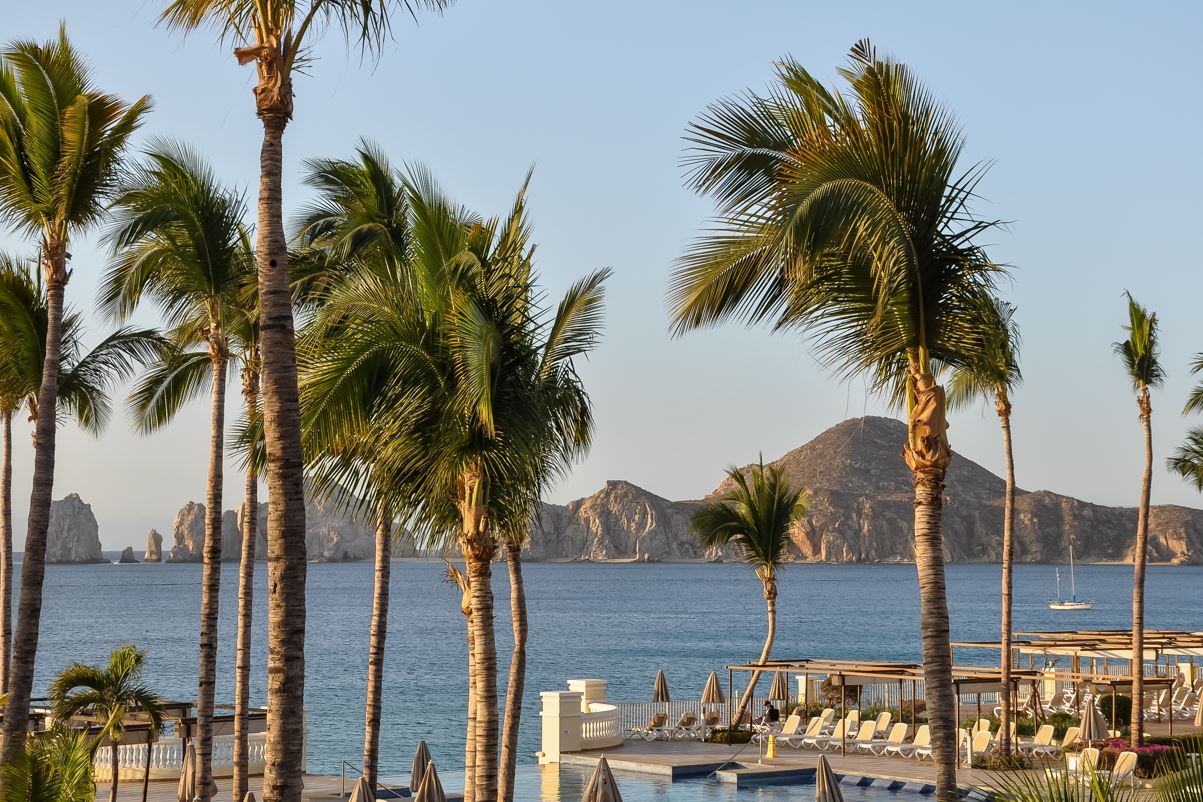 $799—Cabo 4-star retreat w/$375 in perks